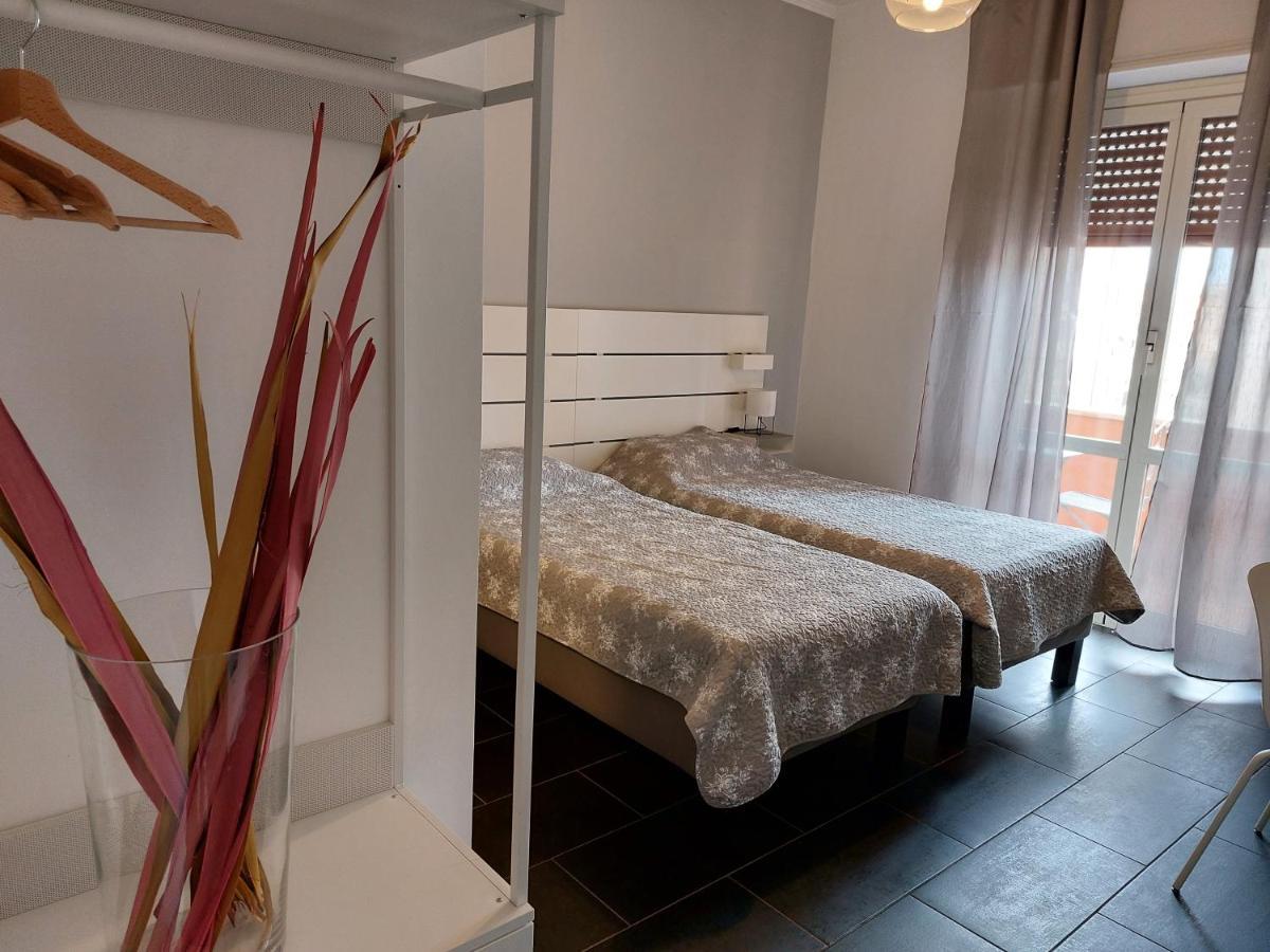 San Lorenzo Accomodation Roma Exterior foto